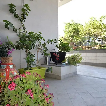 Semesterbostad Moni Giarre