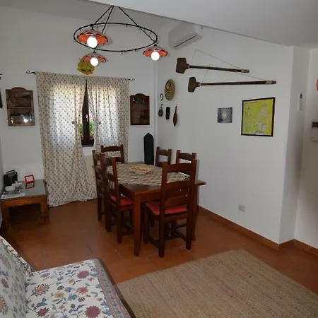 Moni Semesterbostad *